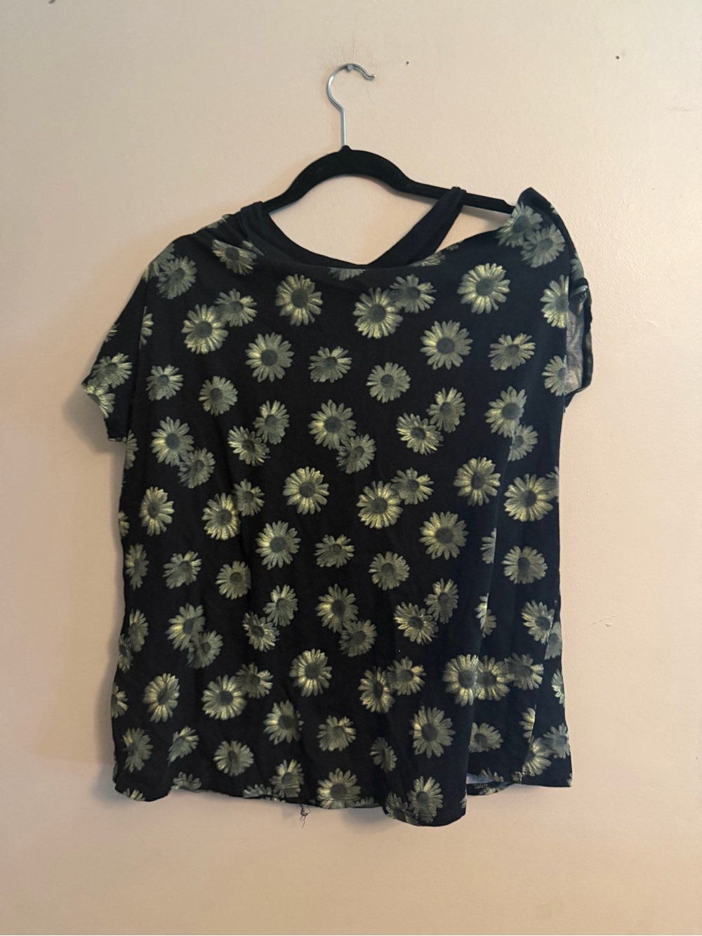 Lovesick Black Short Sleeve Top with Green Daisy Print